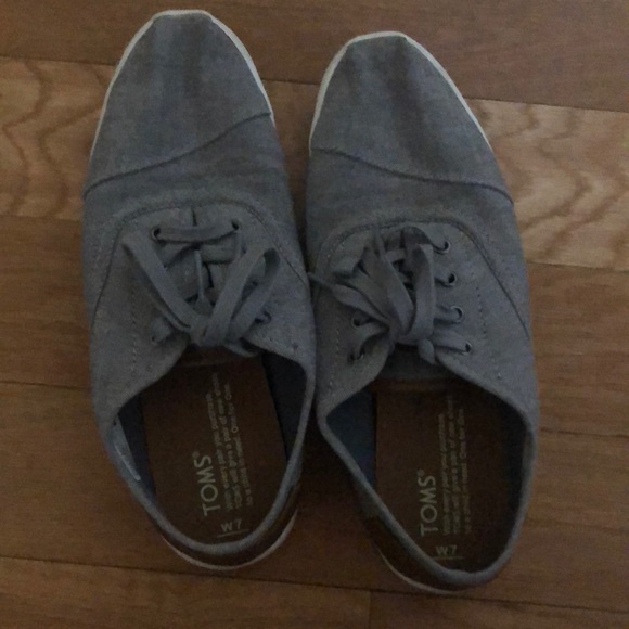 TOMS Sneakers - Picture 3 of 3
